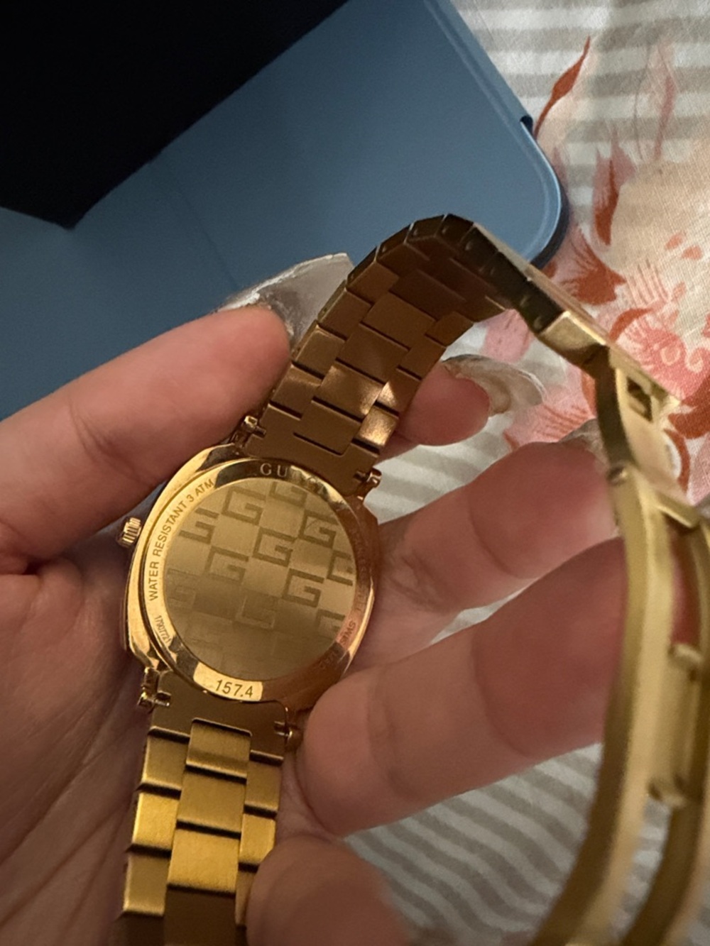 Gucci Grip Gold-Tone Logo-Pattern Bracelet Watch - Picture 7 of 7
